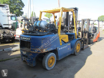 رافعة شوكية غازية Daewoo