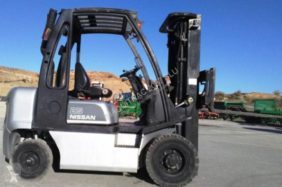 Carretilla diesel Nissan
