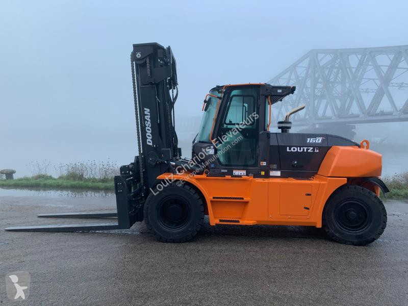 Автопогрузчик Doosan D160S-9