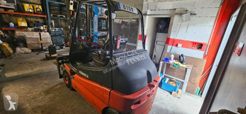 Chariot élévateur Fenwick-Linde E30S - 03