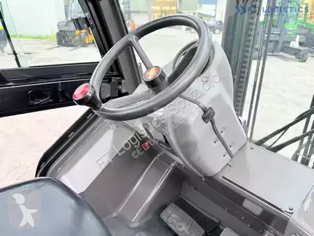 Автопогрузчик Manitou