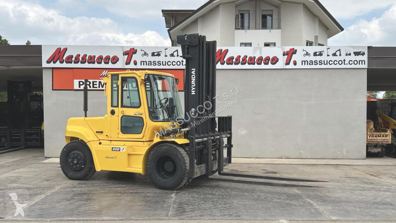 رافعة شوكية Hyundai 80D-7E