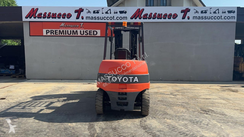 رافعة شوكية Toyota 50