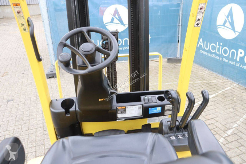 رافعة شوكية Hyster MWB