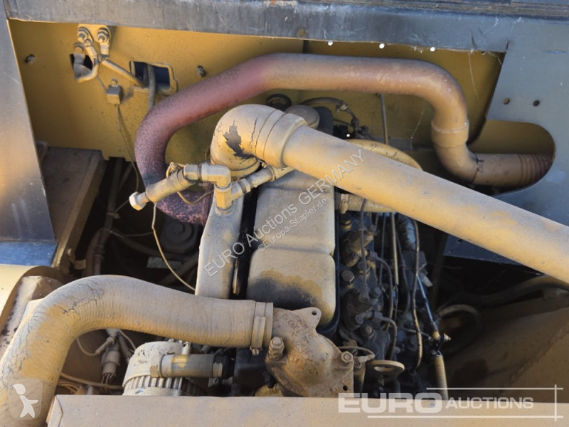 رافعة شوكية Caterpillar V130