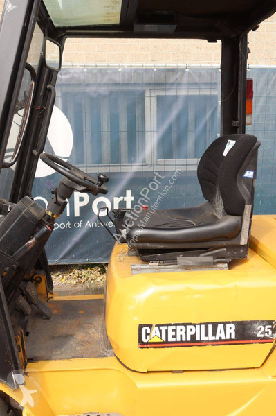 Stivuitor Caterpillar DP25