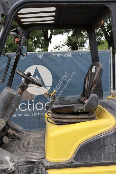 Hyundai 33L-7A Forklift