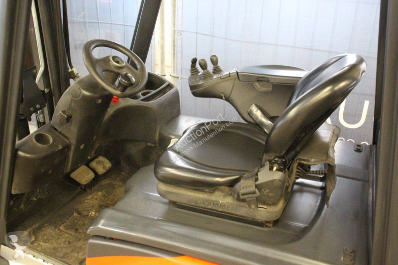 Chariot élévateur Linde E16