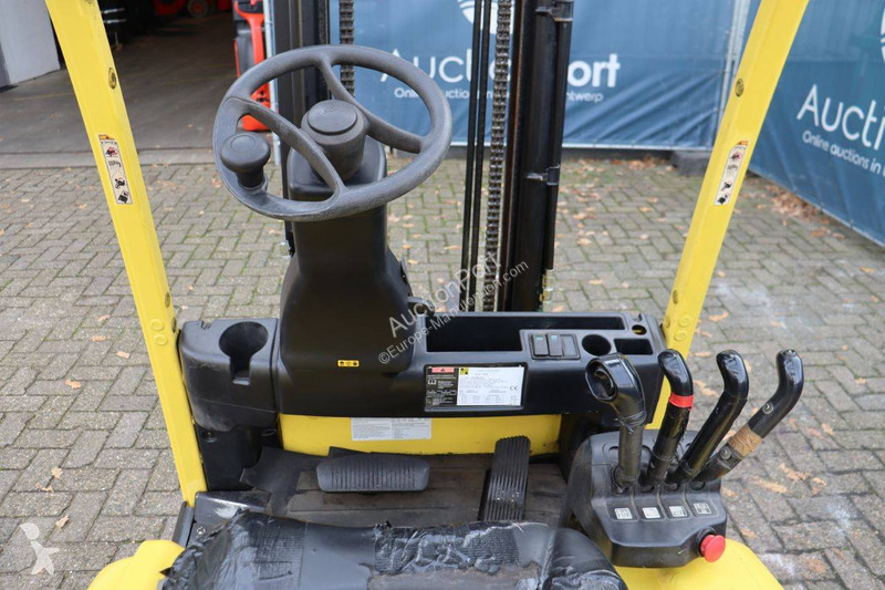 Chariot élévateur Hyster MWB