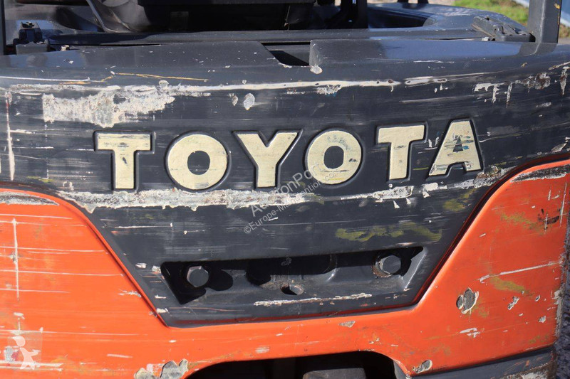 Wózek podnośnikowy Toyota