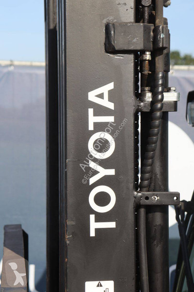 Wózek podnośnikowy Toyota