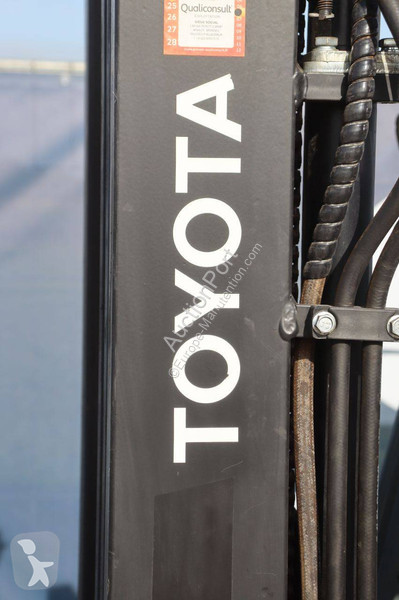 Wózek podnośnikowy Toyota 8FBE18T