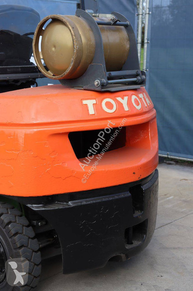 Кар Toyota 42-7FGF25