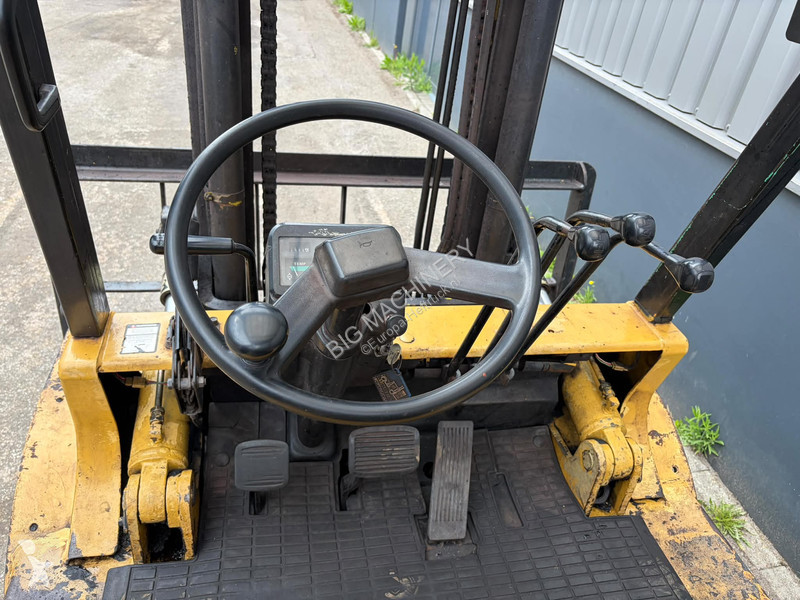 Кар Caterpillar GP40
