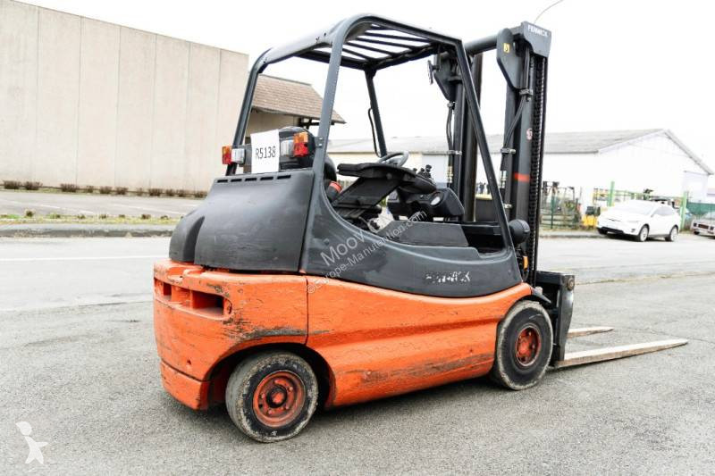Chariot élévateur Fenwick-Linde E30-02