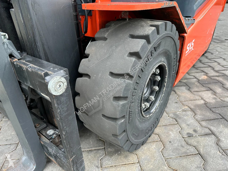 Teleskopický manipulátor Toyota 8FBMKT25