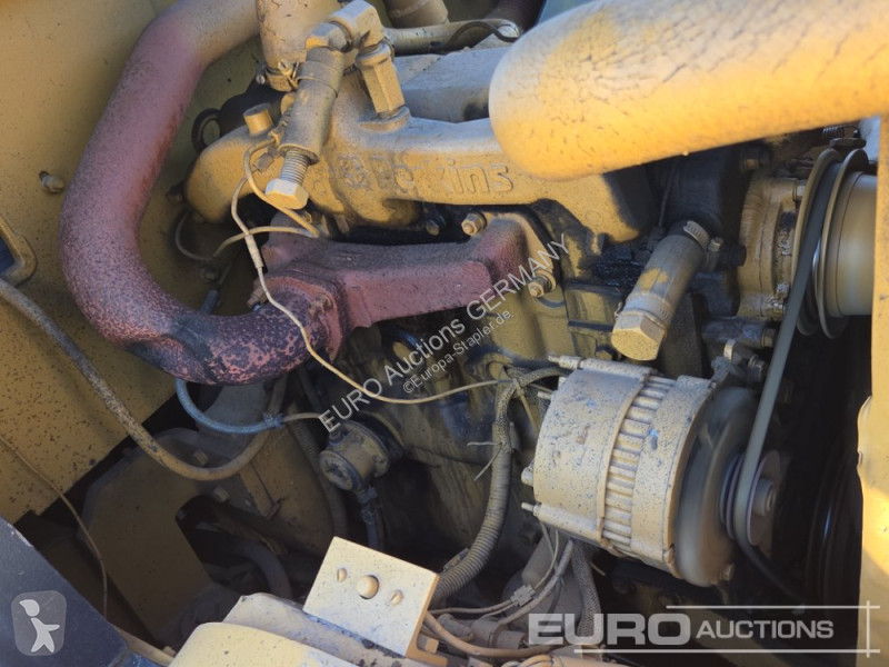 رافعة شوكية Caterpillar V130