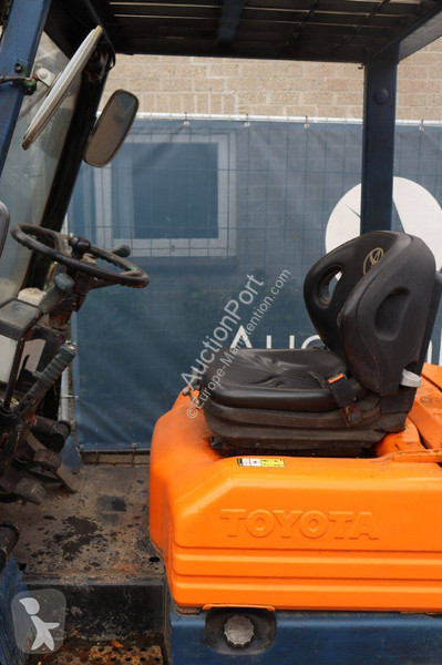 Chariot élévateur Toyota 02-5FD 15