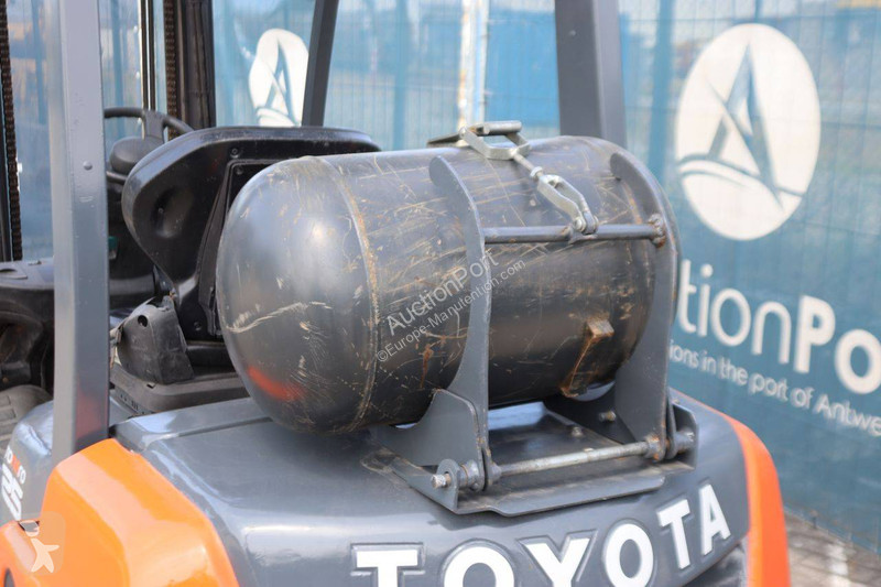 Carretilla elevadora Toyota 02-2FG25