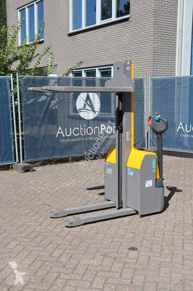 Carretilla elevadora Jungheinrich EMC 110