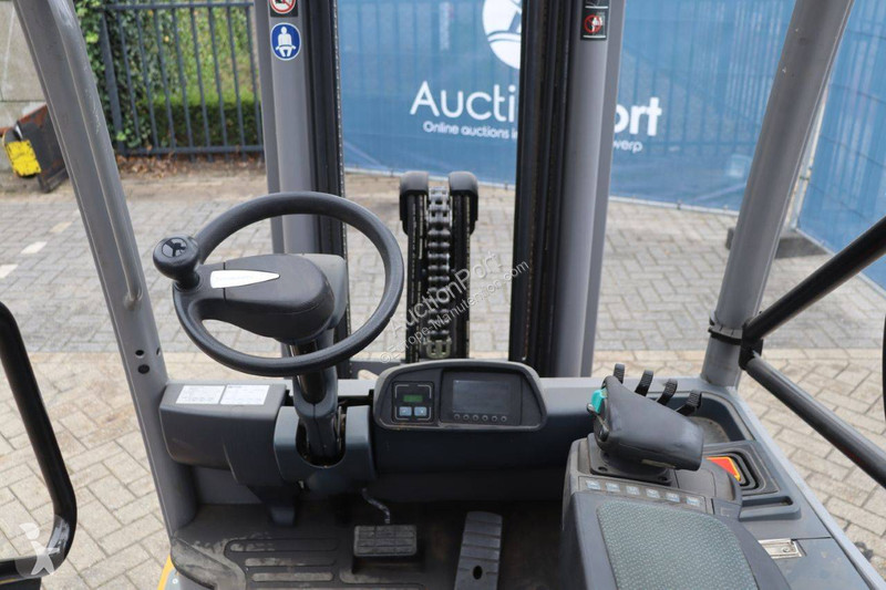 Chariot élévateur Jungheinrich 425S