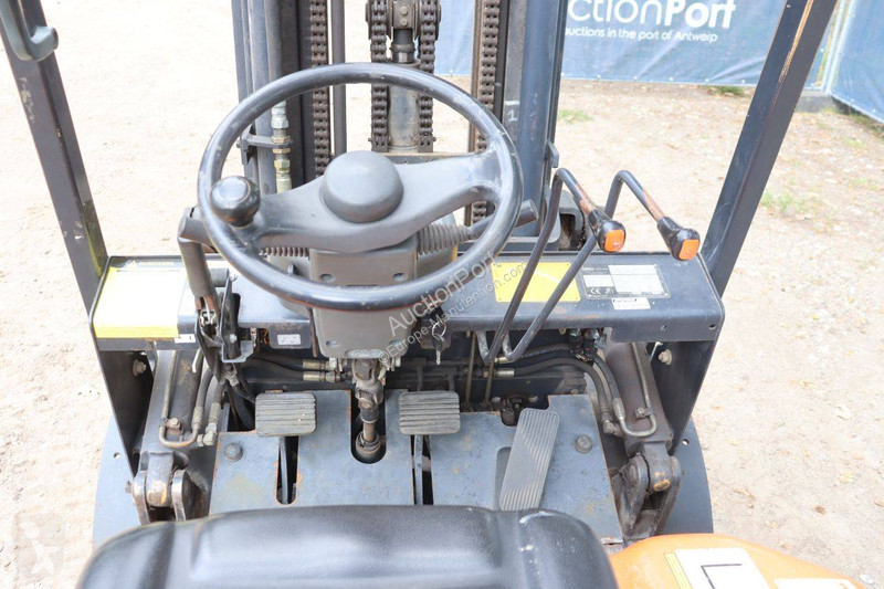 Навантажувач вилковий Doosan G25G