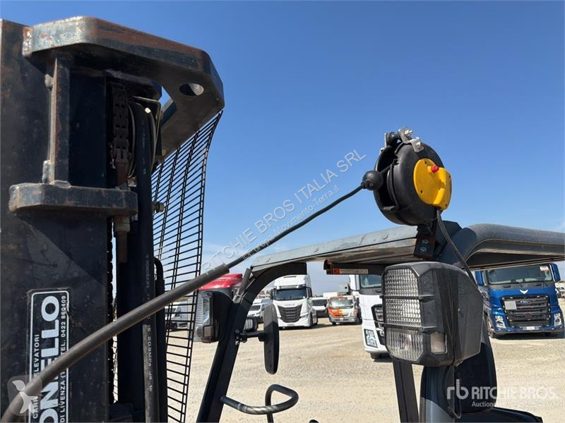 Empilhador elevador Toyota 7FBH25
