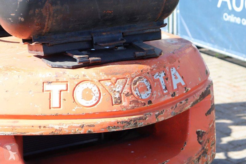 Chariot élévateur Toyota 02-7FGF30