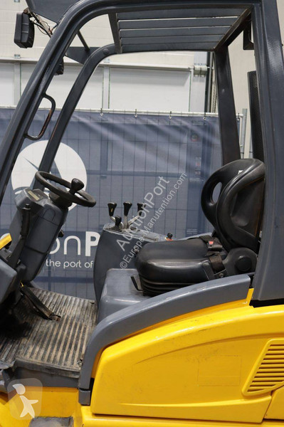 Chariot élévateur Jungheinrich DFG30BK400ZT