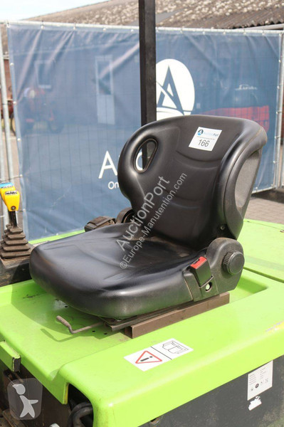 Chariot élévateur Clark EM25S