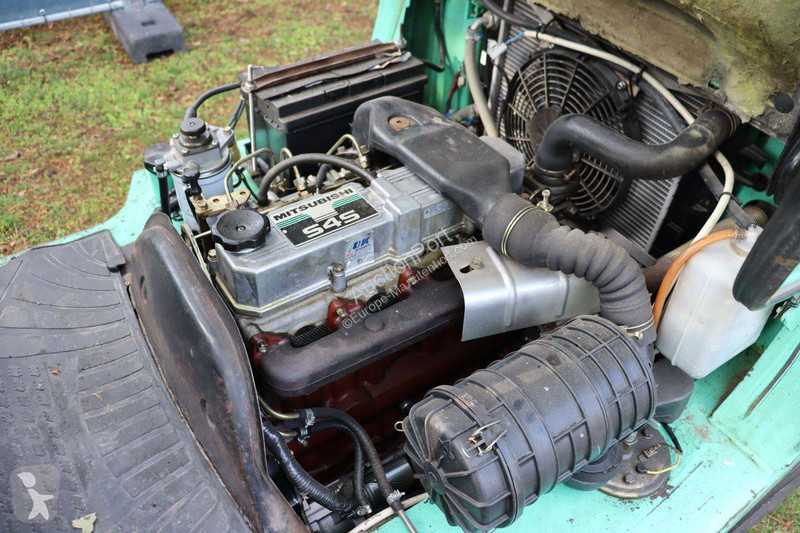 Кар Mitsubishi FD25K
