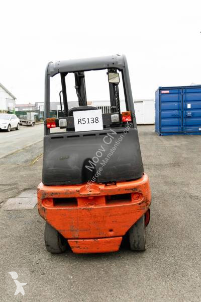 Chariot élévateur Fenwick-Linde E30-02
