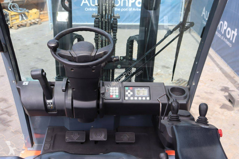 Carrello elevatore Toyota 8FBMKT25