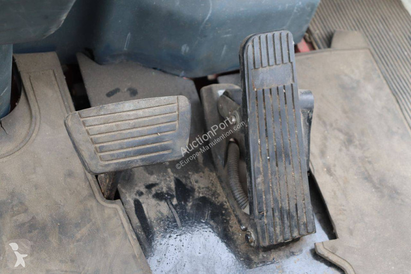 رافعة شوكية Nissan QP0225U