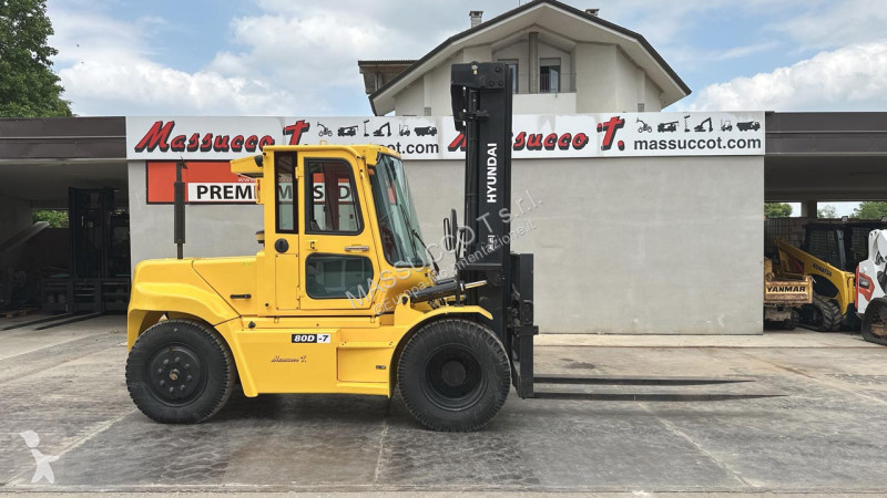 رافعة شوكية Hyundai 80D-7E