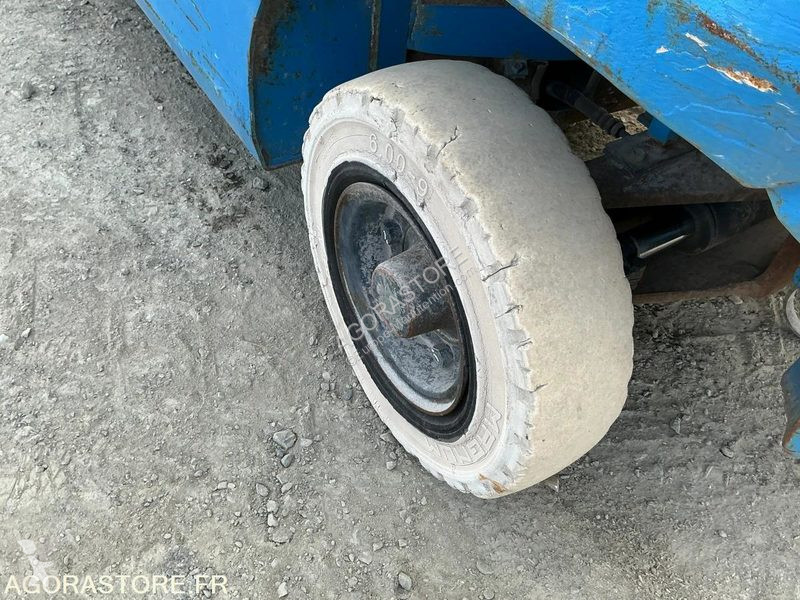 رافعة شوكية Nissan UD02A25PQ - 3F550