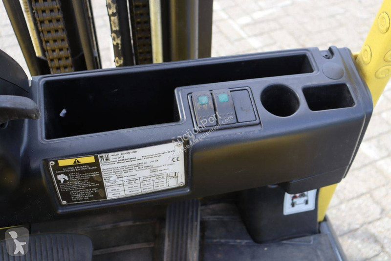 رافعة شوكية Hyster