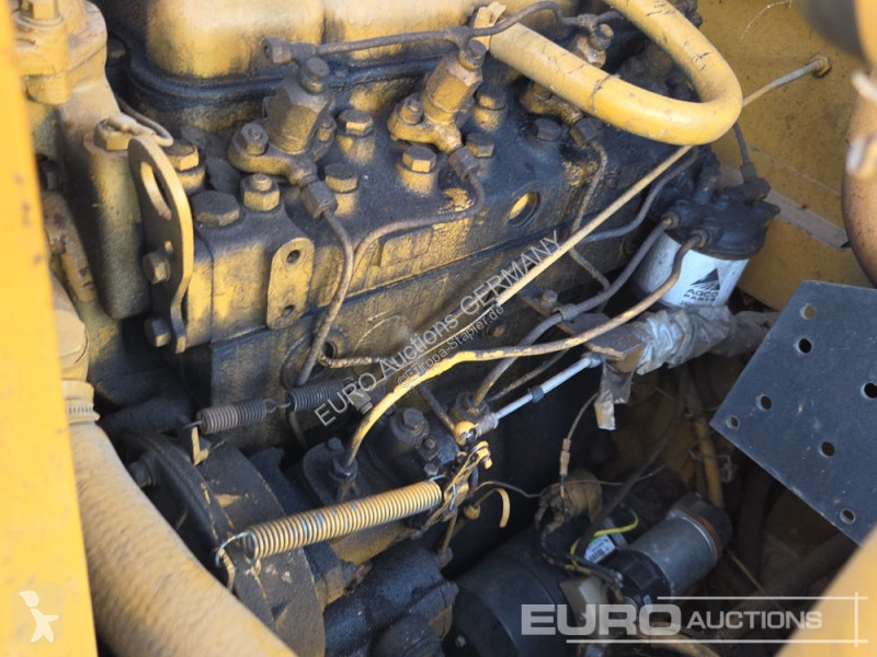 رافعة شوكية Caterpillar V130