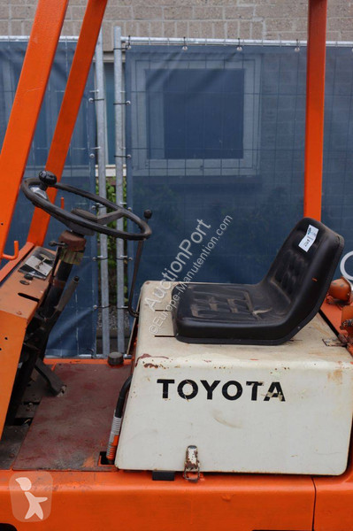 Stivuitor Toyota 2F6L9