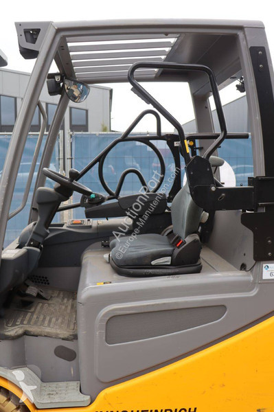 Chariot élévateur Jungheinrich 425S