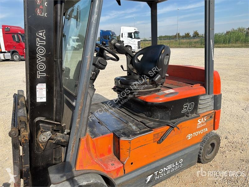 Empilhador elevador Toyota -30 3000 kg Electric...