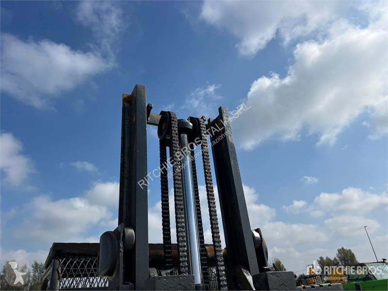 Carretilla elevadora OM 30 Forklift