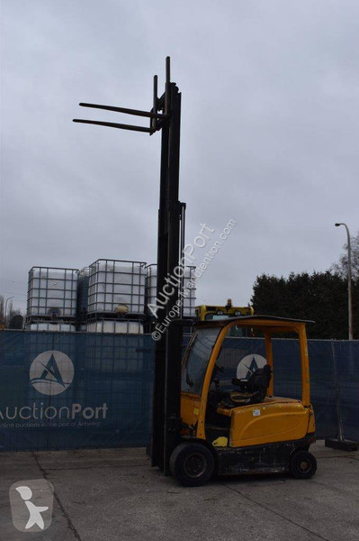 Teleskopický manipulátor Hyster -717