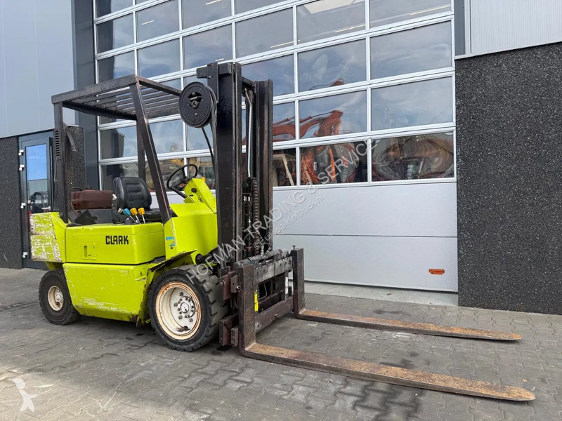 Stivuitor Clark DPM30N