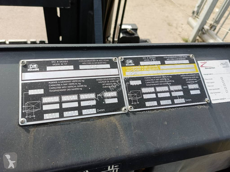 رافعة شوكية OM carrelli DI60C 6 ton heftruck...
