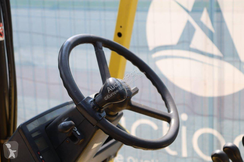 Teleskopický manipulátor Hyster H3.20XM