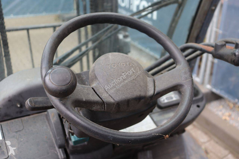 Vysokozdvižný vozík Toyota 02-8FDF20