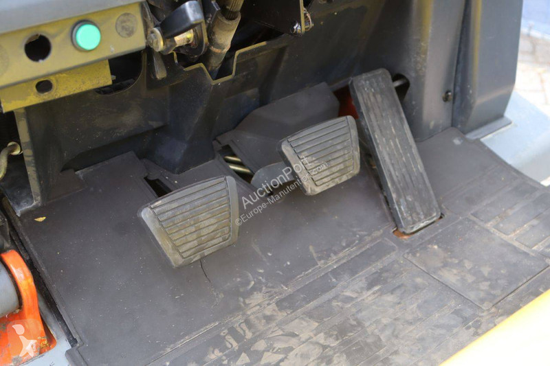 Forklift