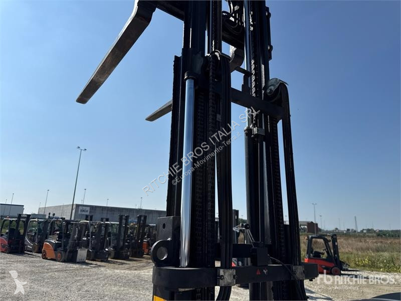可升降式叉车 Toyota 1500 kg Electric Forklift