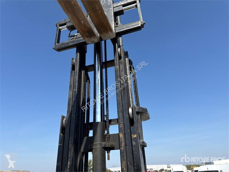 可升降式叉车 Toyota 7FBEF18 1800 kg Electric Forklift